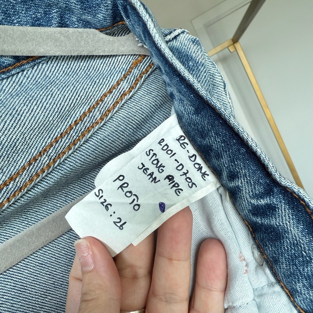 NWOT RE/DONE Stove Pipe Jeans Straight Leg Jeans 90’s High Mid Rise Denim Sz 26 - Picture 5 of 8